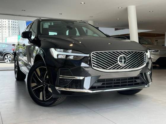 VOLVO XC60 2.0 T8 PHEV PLUS AWD GEARTRONIC